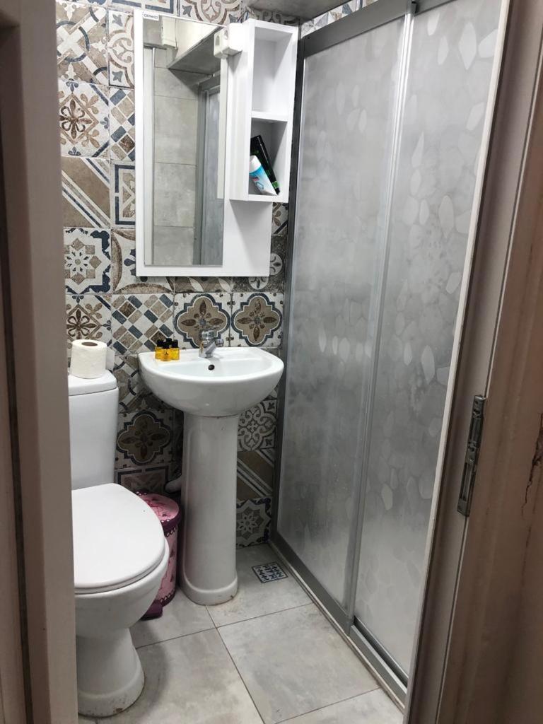 5 Kisilik Huzurlu Stuedyo Daire Lägenhet Istanbul Rum bild